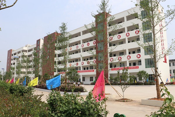 赣州理工学校教学楼