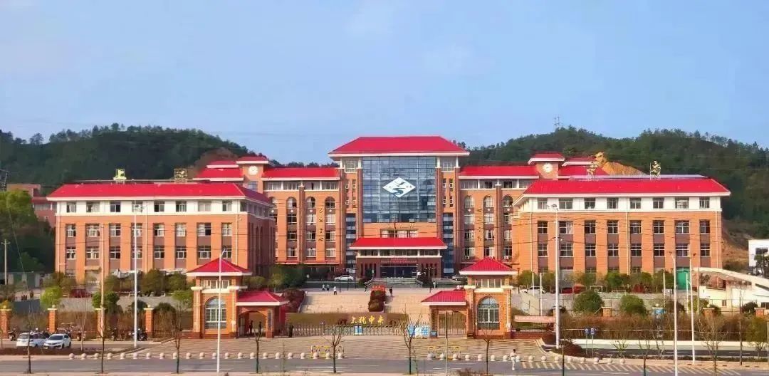  上犹中等专业学校2024年招 